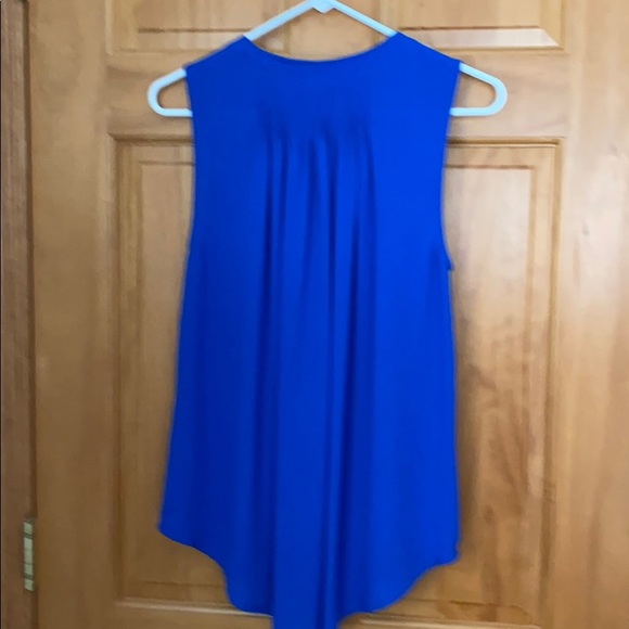 Top - Picture 2 of 3